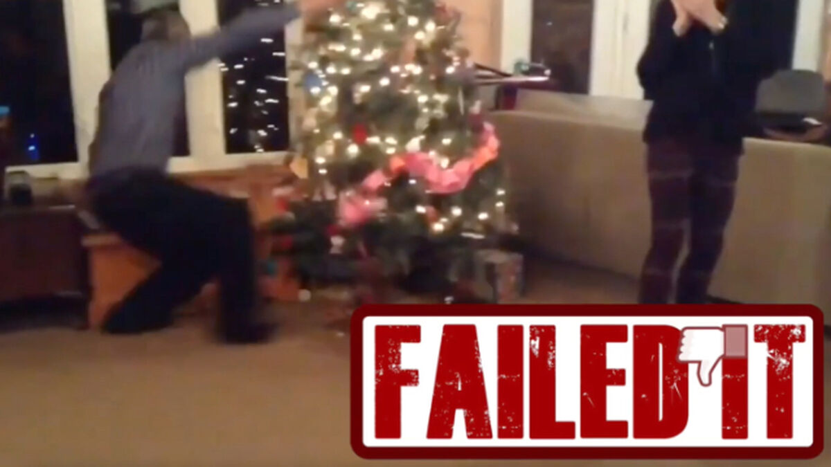 Nailed It or Failed It: Christmas Edition image number null